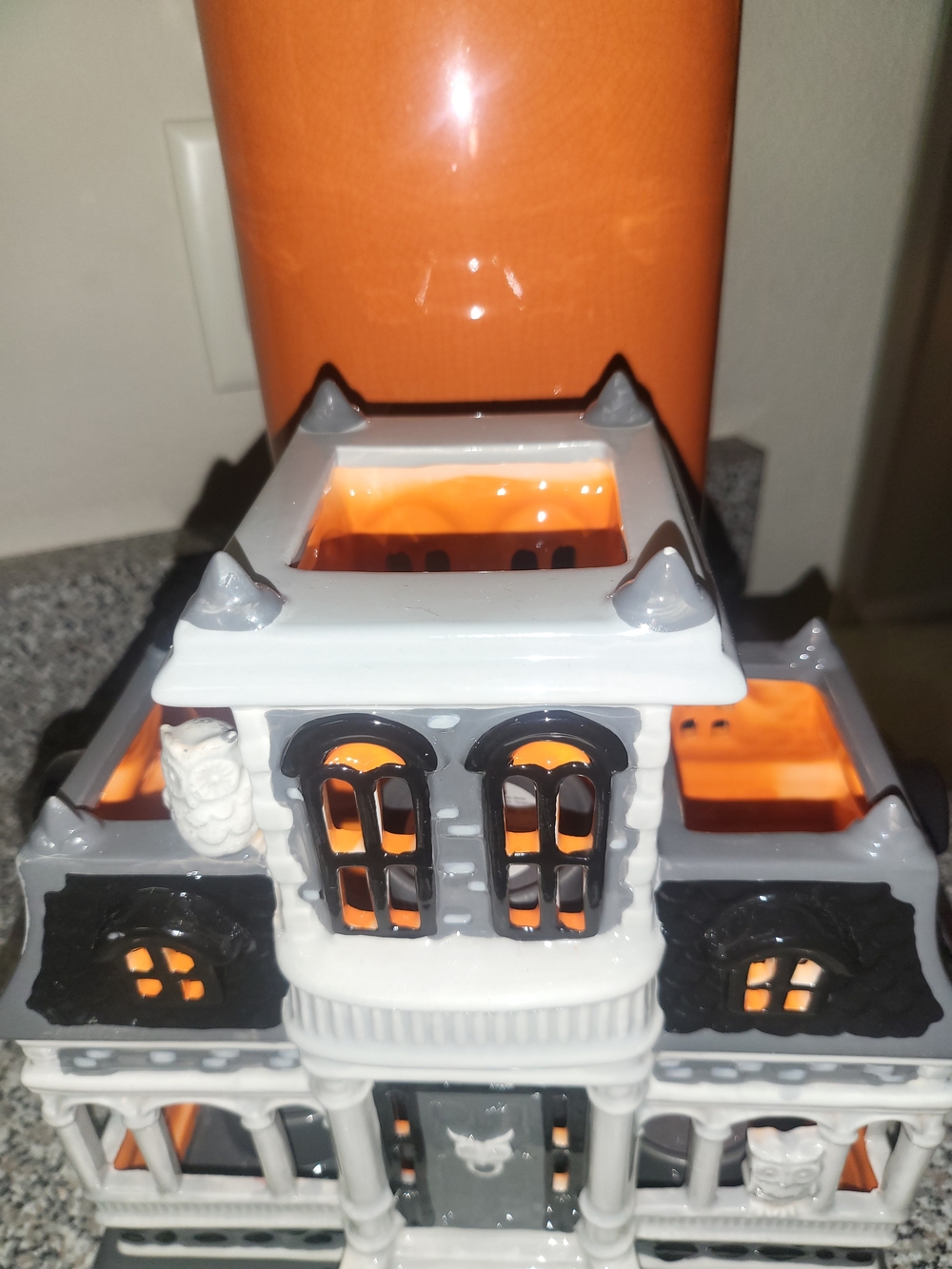 Bath & Body Works 2014 Gothic Owl Haunted House Luminary New In Box - Picture 8 of 15